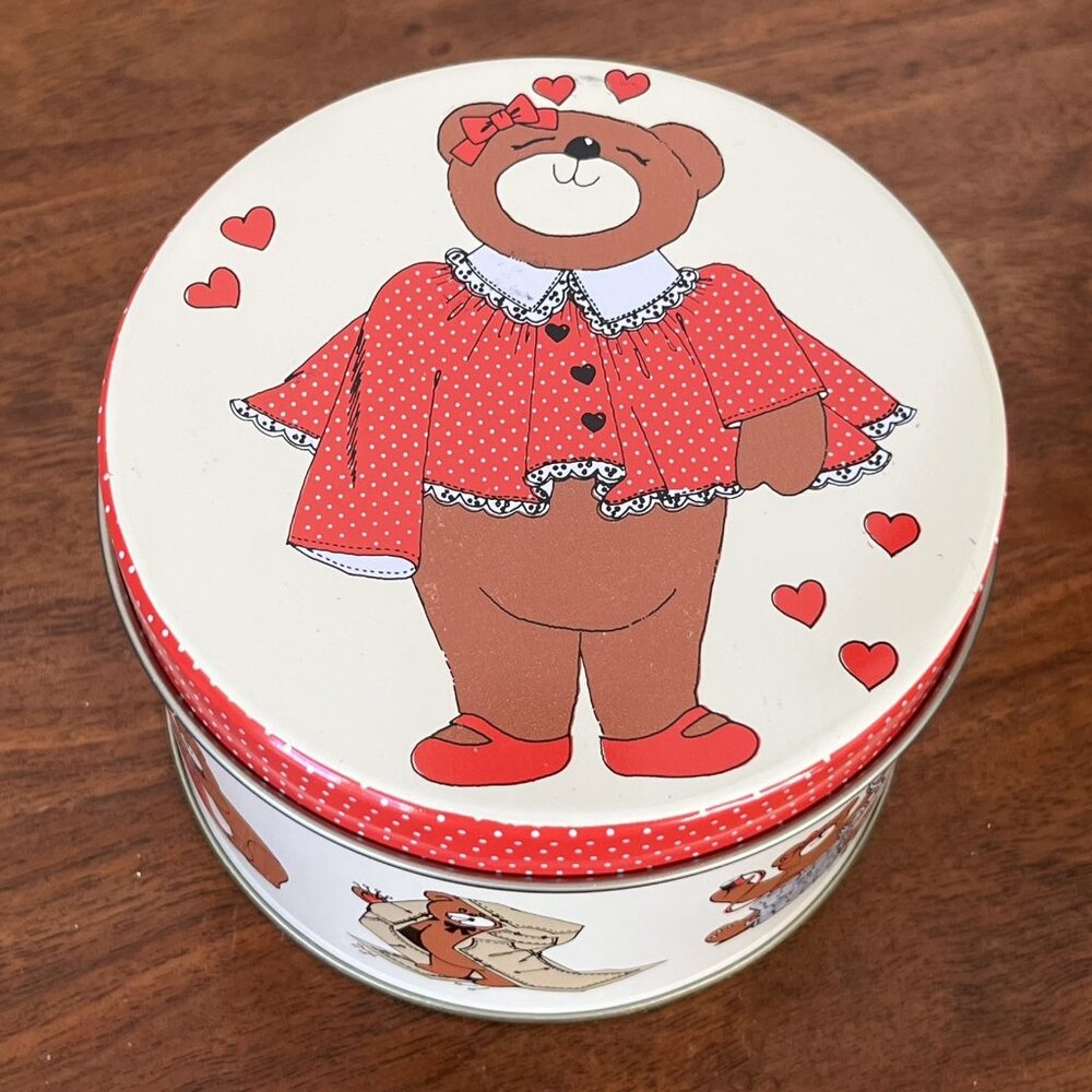 Vintage Santa's Workbench Sewing Bear Small Metal Tin Hearts Crafting Taiwan 90s